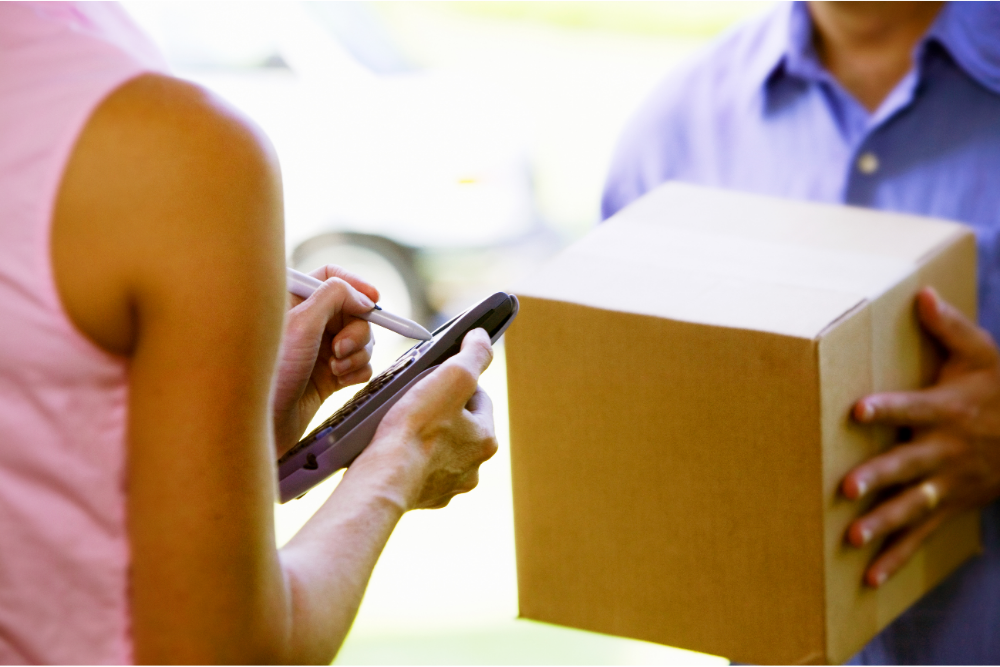 クロネコヤマト　佐川急便　日本郵便　サイズ　料金