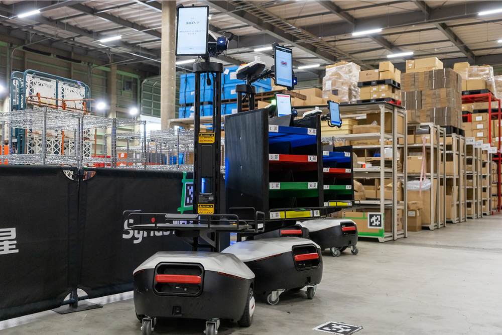 EC物流ロボット（AMR）完全ガイド｜ピッキング効率2〜3倍・商品適性の判定基準・ROI計算・中小EC事業者がAMRの恩恵を受ける方法